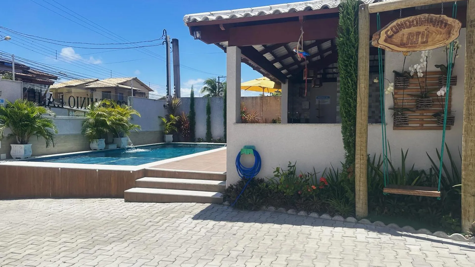 Condomínio Lajú Porto Seguro 0*,